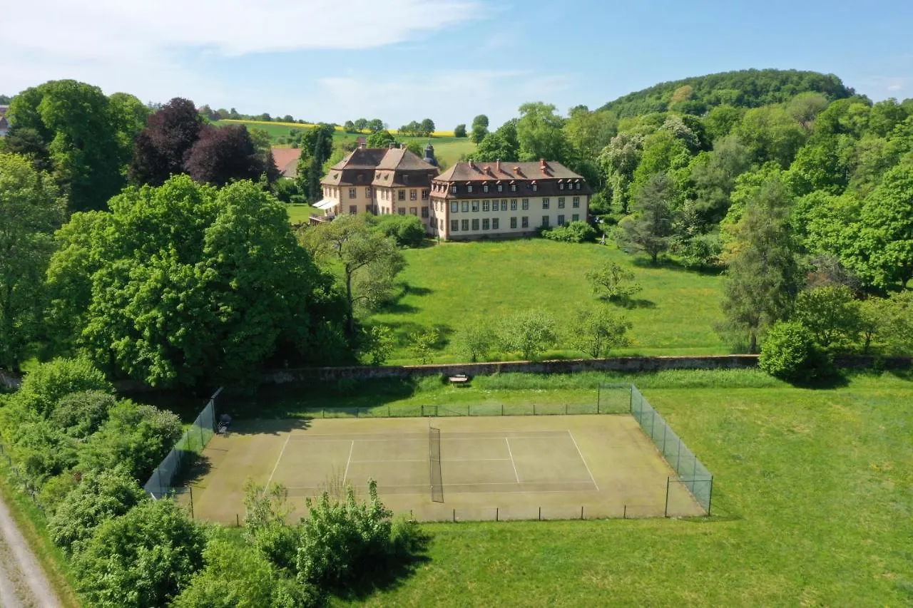 Private Apartment In Historic Castle From 1608 With Tenniscourt Zeitlofs